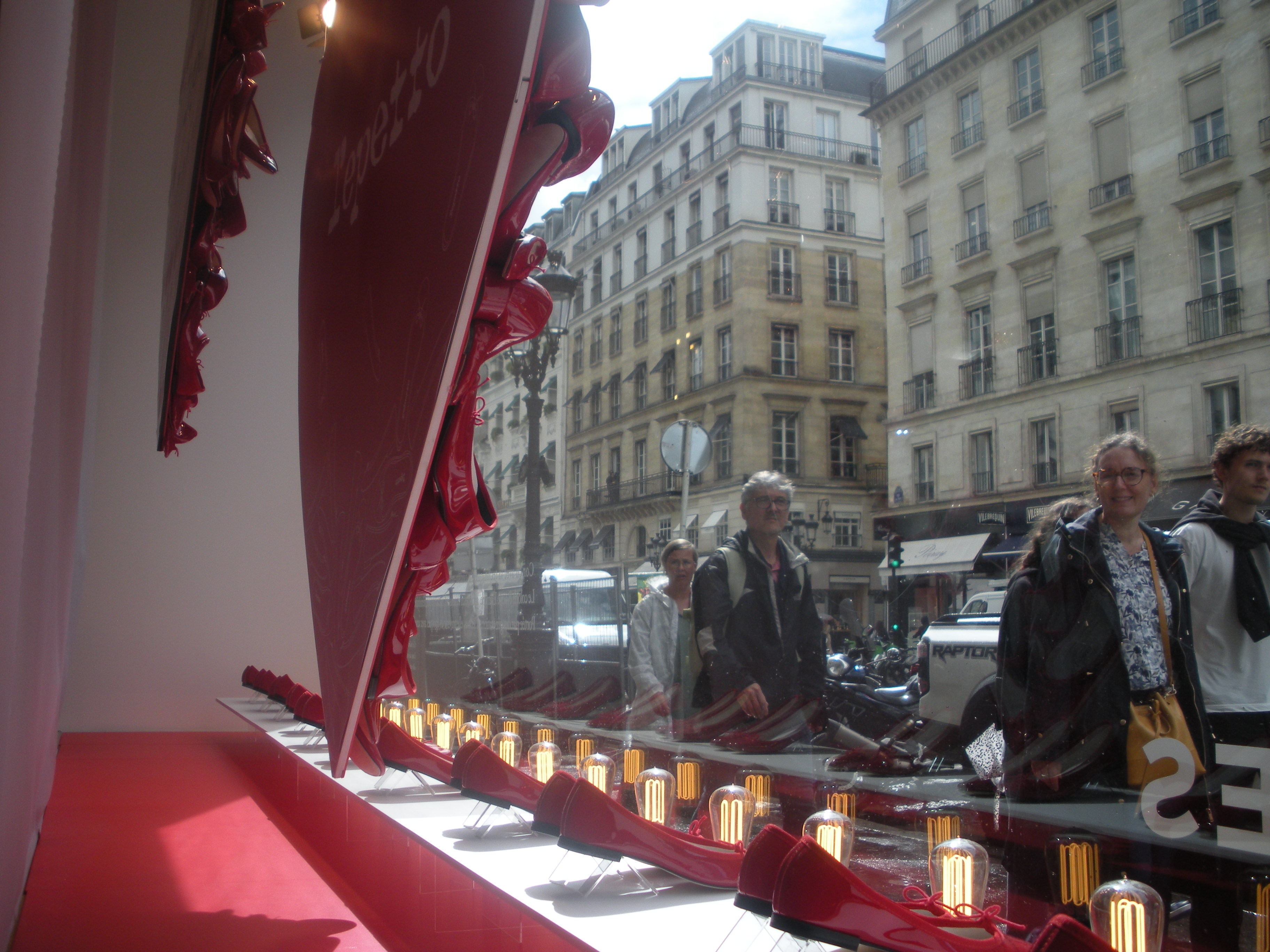 PARIS SUMMER 25 photo